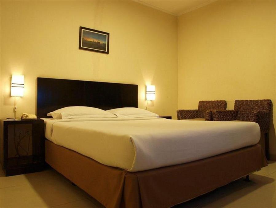 Cileunyi Jatinangor Hotel & Restaurant מראה חיצוני תמונה